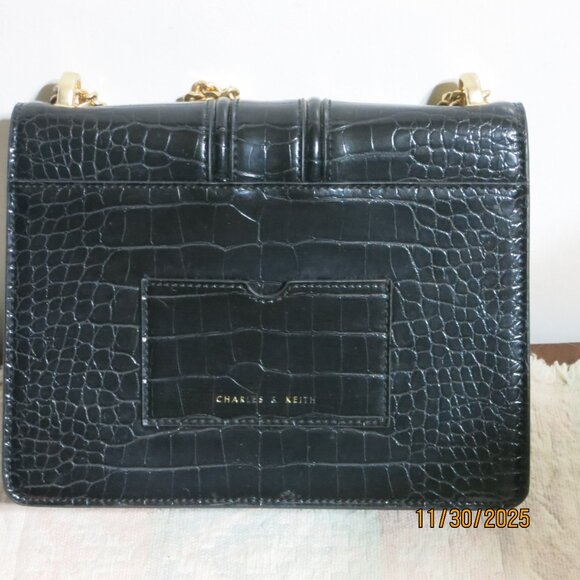 Charles & Keith Chain Strap Shoulder Bag - Picture 3 of 5